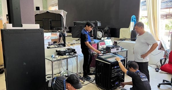 Các bầu show chuyên tổ chức sự kiện