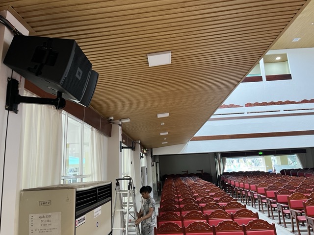 Các Yếu Tố Ảnh Hưởng Đến Việc Chọn Loa Hội Trường