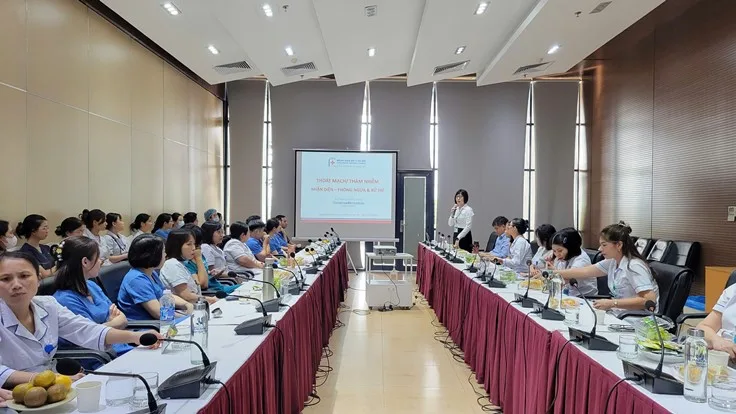 thiết bị âm thanh cho họp