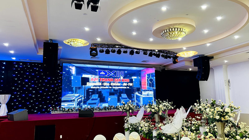hệ thống loa, ánh sáng và màn hình LED
