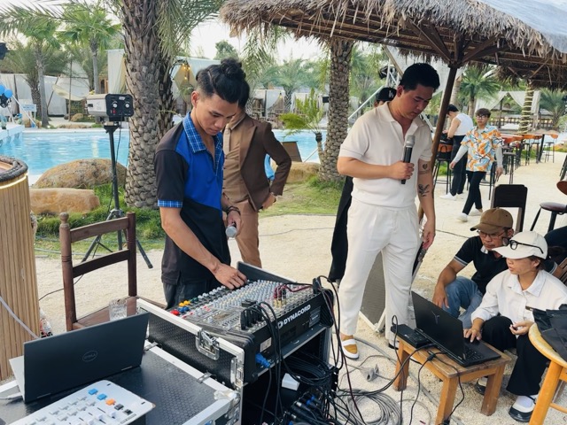 kỹ thuật chỉnh âm thanh tại hồ bơi