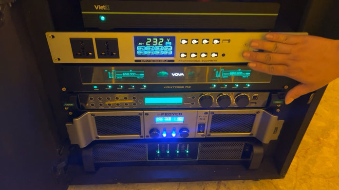tủ máy của phòng karaoke được nâng cấp